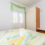 Palm Tree Apartment