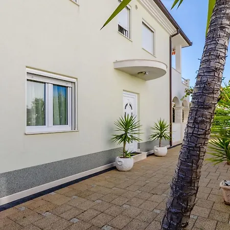 Apartment Palm Tree Trogir