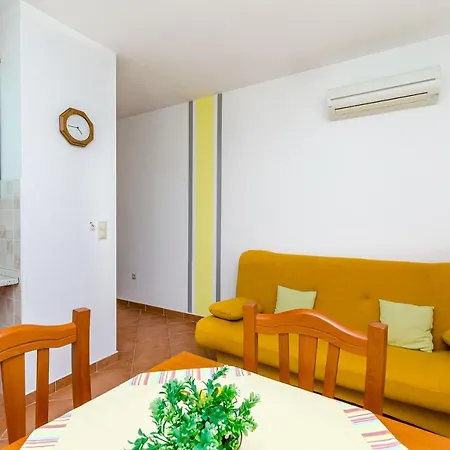 Palm Tree Apartment *