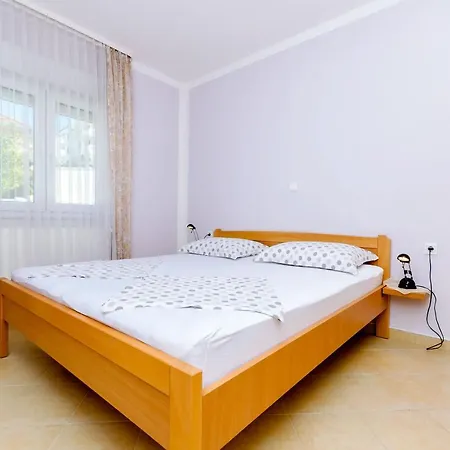 Palm Tree Apartment *