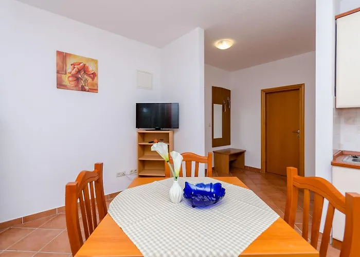 Palm Tree Apartment *